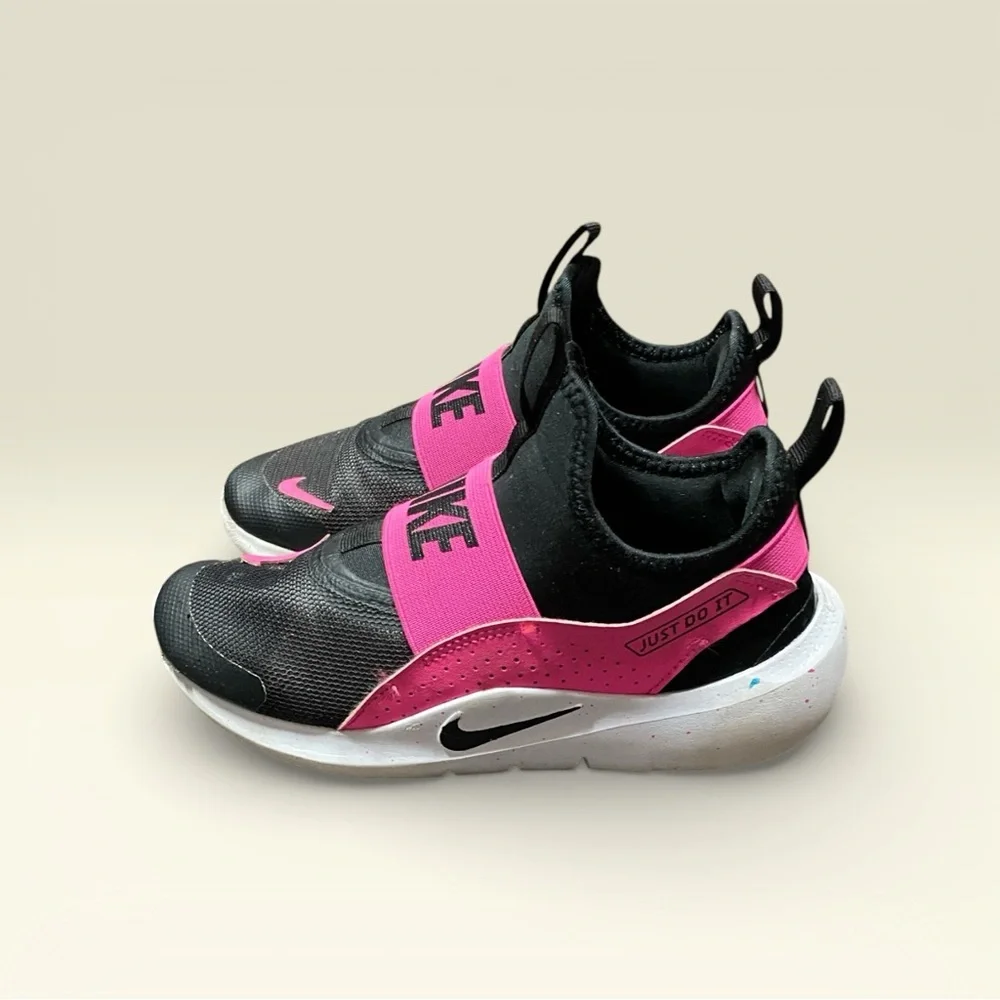 Nike Flex Runner 4 Kids Black and Pink Sneakers
